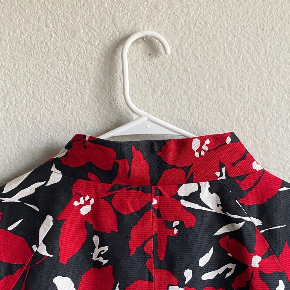 Anne Klein Red and Black Floral Blazer - Picture 11 of 16
